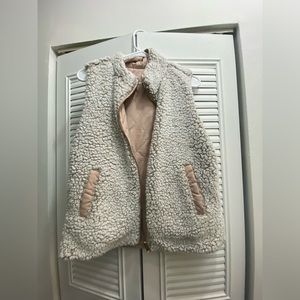 Vest reversible